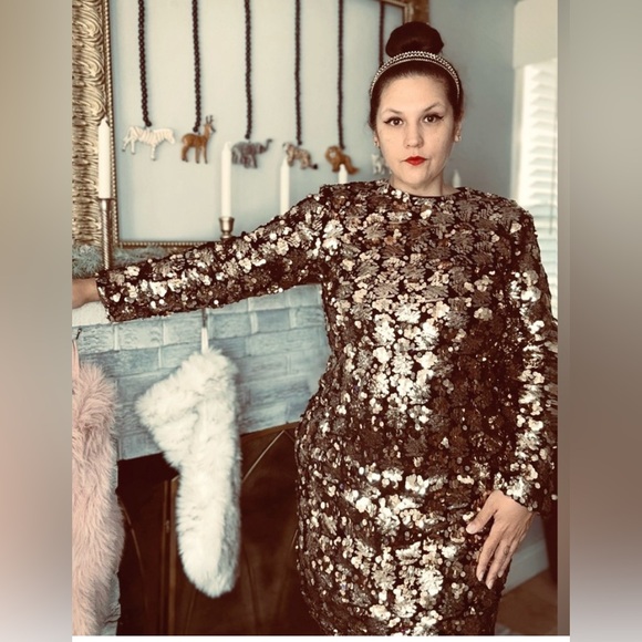 unique 21 Dresses & Skirts - Unique 21 Sequin Long Sleeved Mini Dress